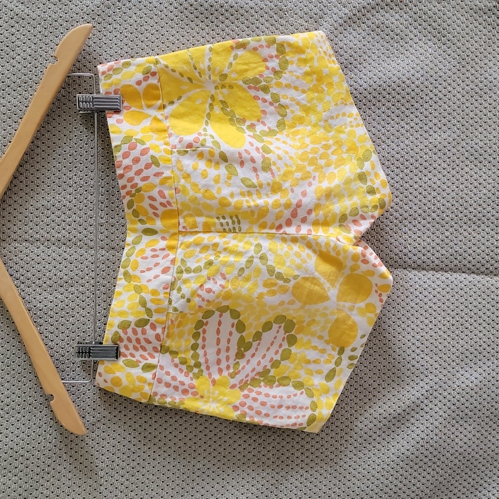 EUC J. Crew Yellow Print Linen Shorts "City Fit" Size: 0